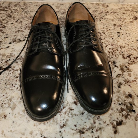 Johnston & Murphy Men\'s Danridge Wingtip Oxfords